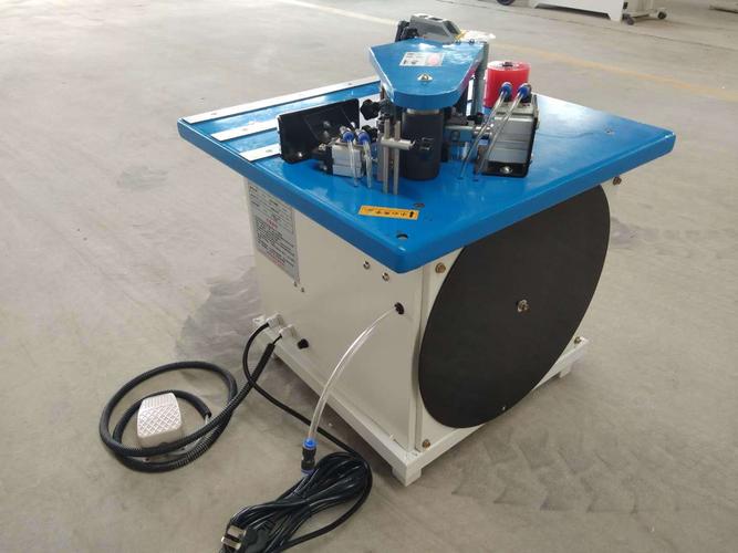 蘭康機(jī)械雙面涂膠自動(dòng)斷帶封邊機(jī) 現(xiàn)代木工與家具板材封邊的效率之選